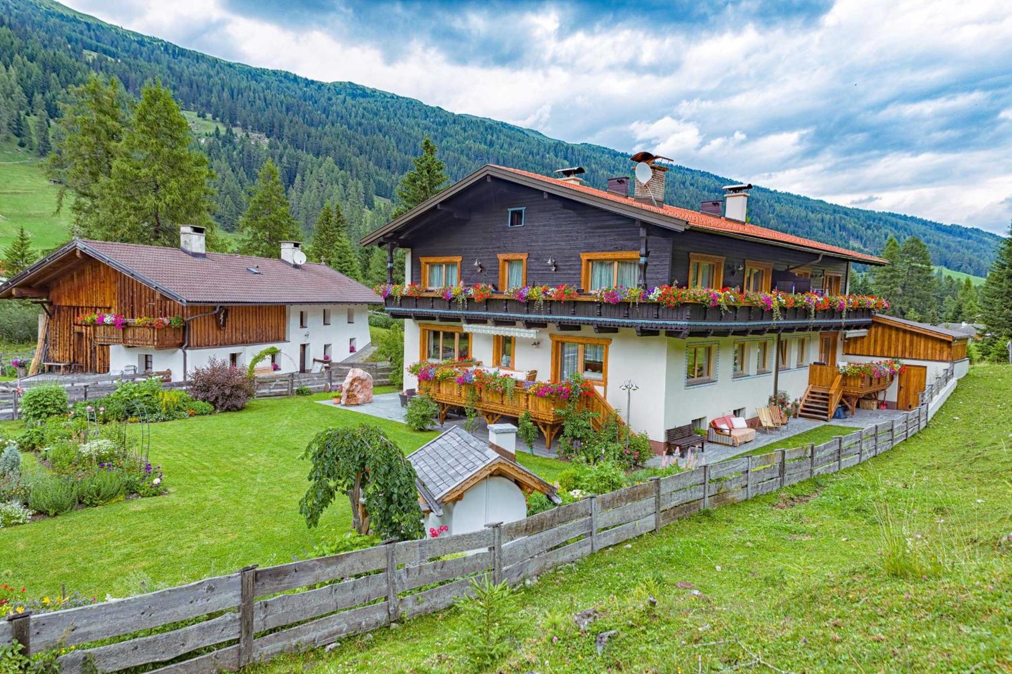 Gaestehaus Geir Apartment Obernberg am Brenner Exterior photo